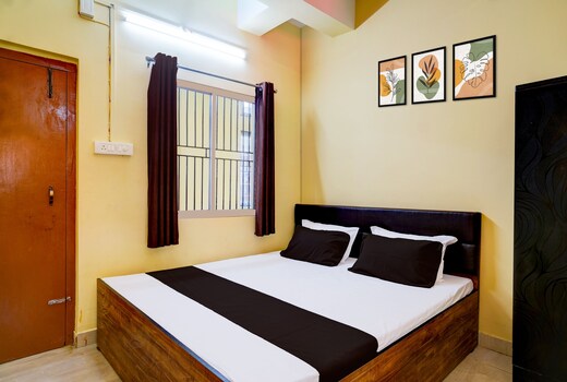 OYO 828905 Modern Home
