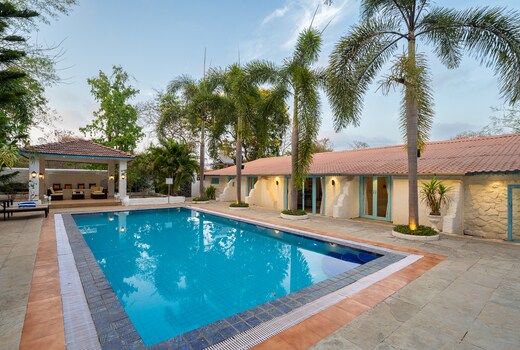 LohonoStays Villa Santorini