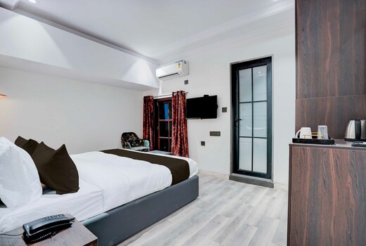 Townhouse Oak Karol Bagh