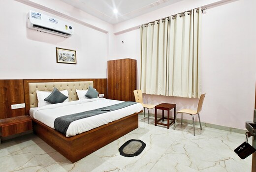 Hotel Regal Crown