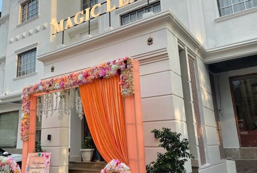 HOTEL MAGIC LEAF
