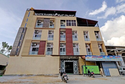 Super Hotel O White Rabbit