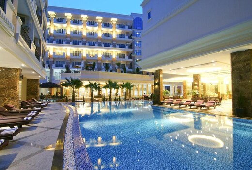 LK Miracle Suite Hotel Pattaya