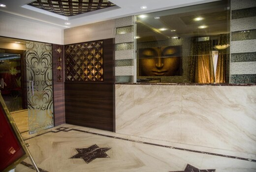 Hotel Golden Sky