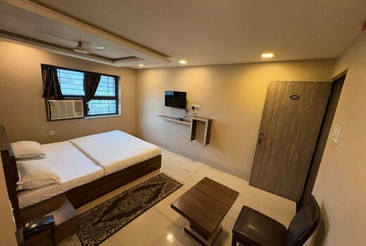 HOTEL AURELIA HEIGHTS