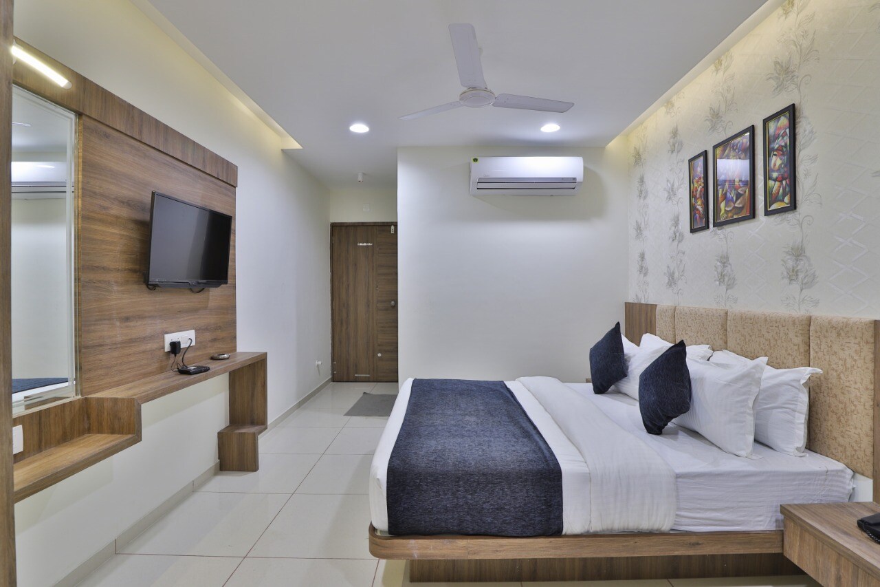 HOTEL TGS