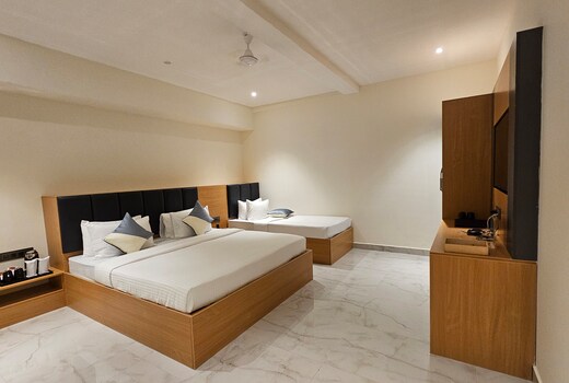 Emerald Urban Comforts