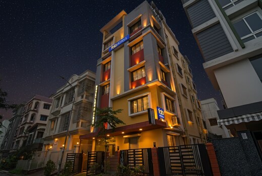 FabHotel Dak Plaza