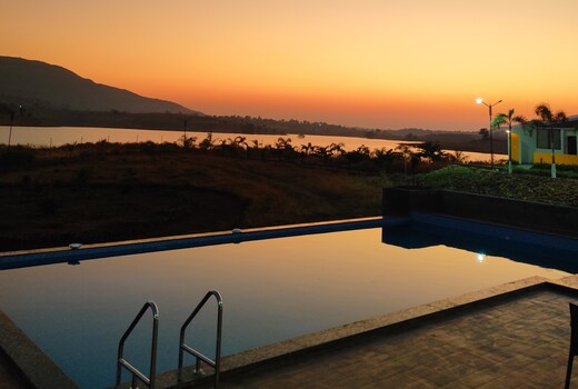Mountain N Lake Resort
