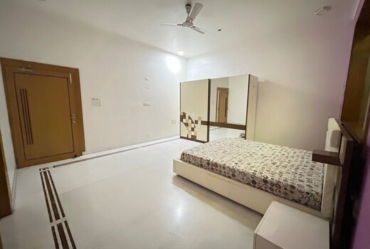 Zakiya guest house