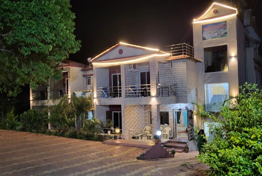 Dhanashree Residency Farm Stay | Rooms & Caretaker