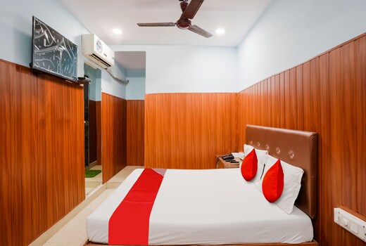 Collection O Chena Creek Godbandar Formerly Hotel Spotlight