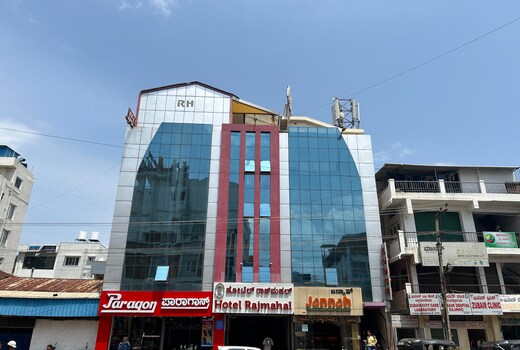 Hotel Rajmahal