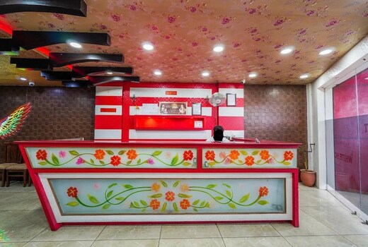 Crown Plaza and Restaurant