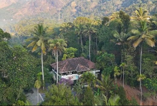 Maliyeckal Homestay Anaviratty