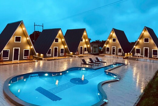 GR8 Hill Pool Villas in Malshej Ghat