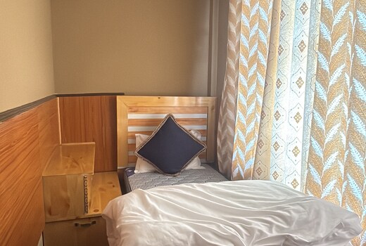 Jolly HomeStay Kaza