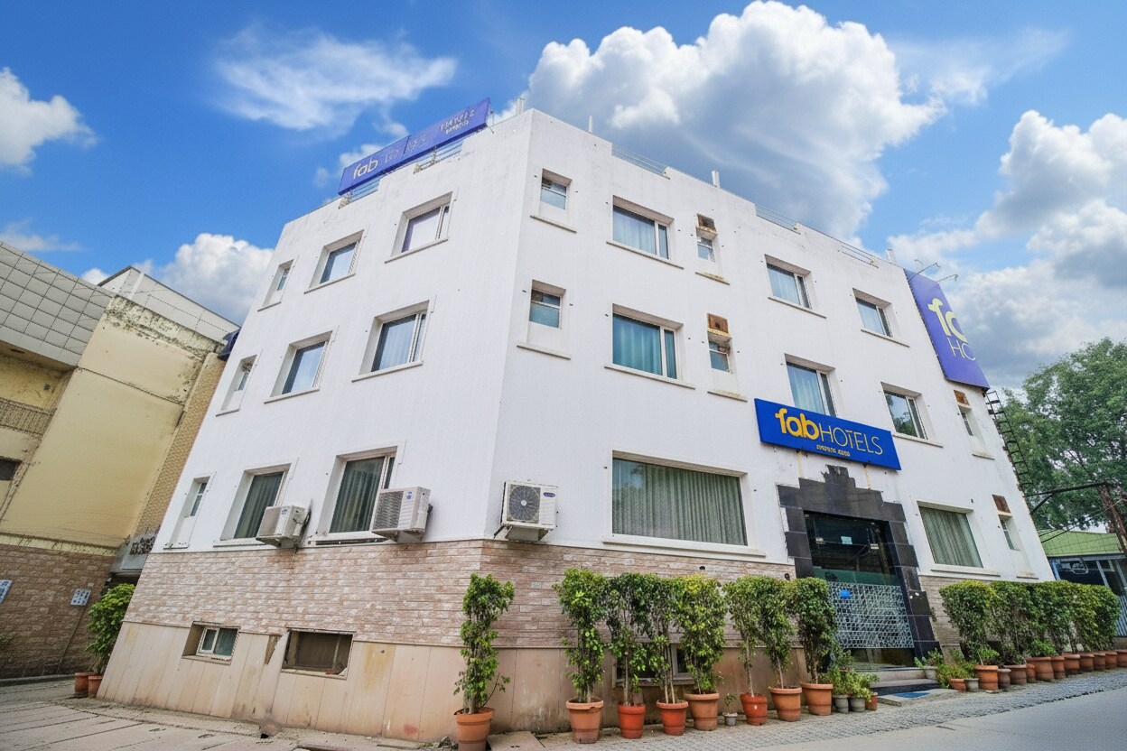 FabHotel Marble Arch - Nr. Karol Bagh Market