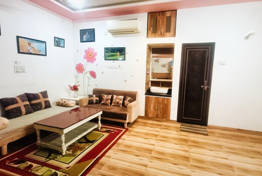 Gokul Niwas Home Stay