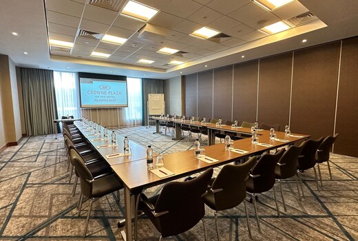 Crowne Plaza READING EAST