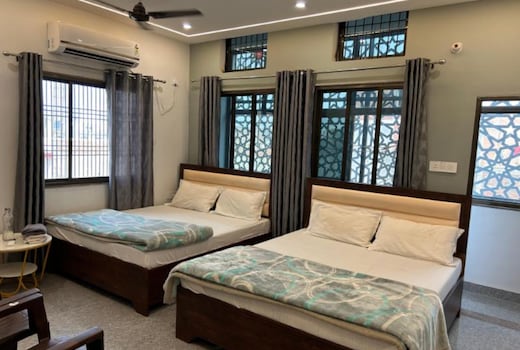 Shree Rajeshwar Bhawan Ayodhya