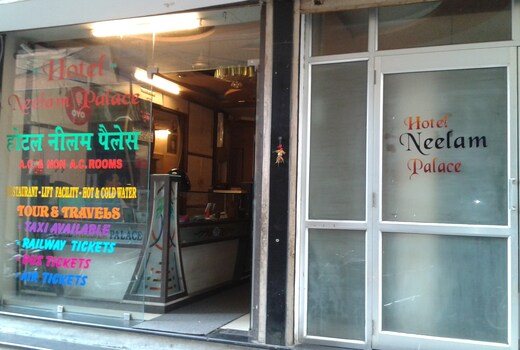 Hotel Neelam Palace