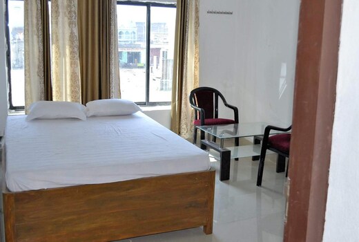 PAGODA INN