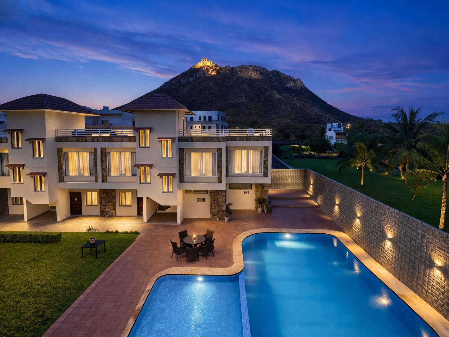 Devi Palace - Monsoon Palace View Resort
