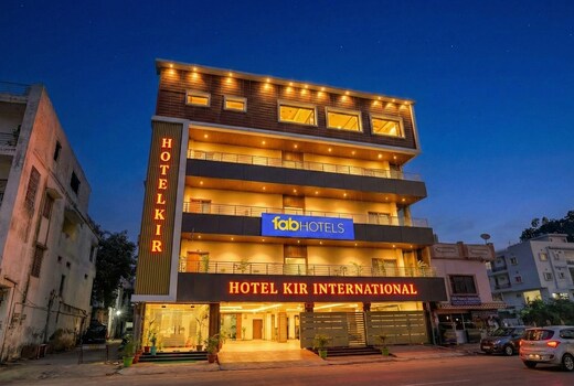 FabHotel KIR International