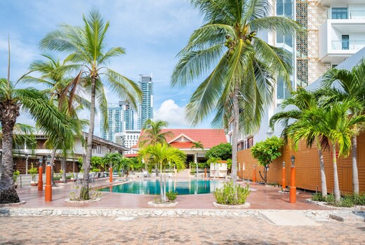 Twin Palms Beachfront Resort Pattaya
