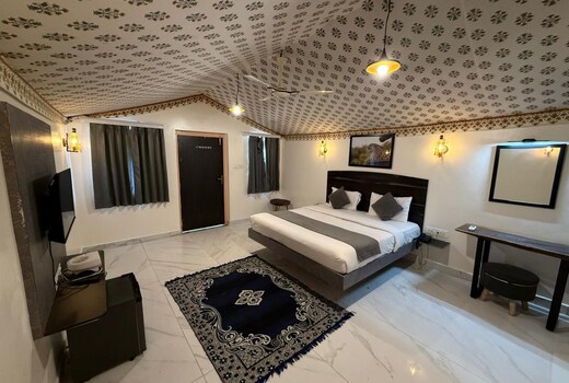 Chandraprabha Sky Jawai Resort