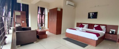 Hotel Crown Inn