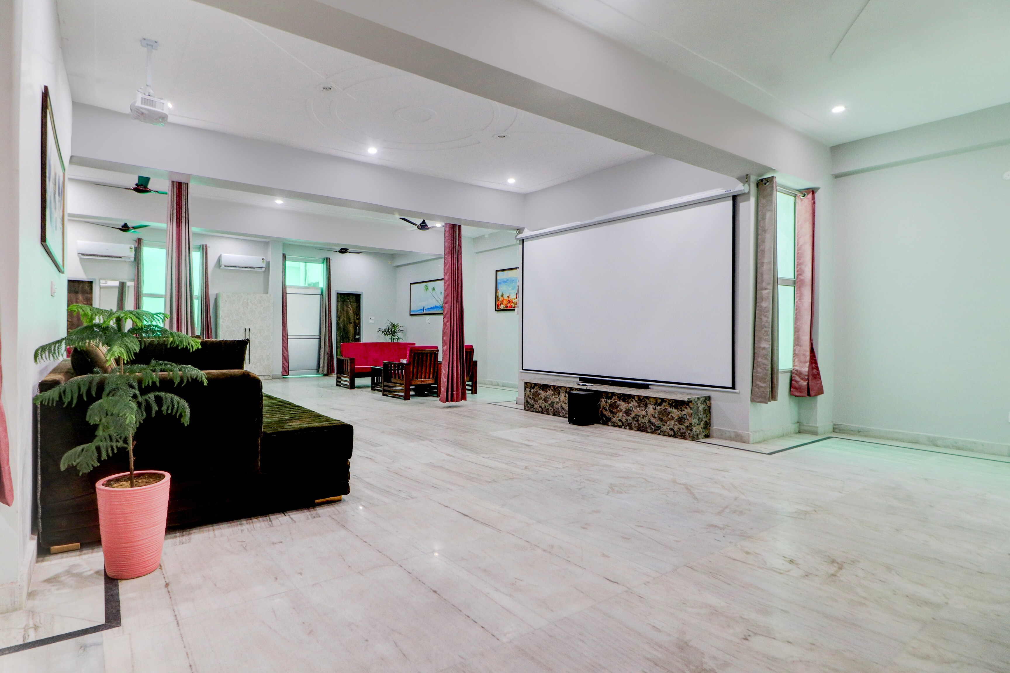 Main gallery