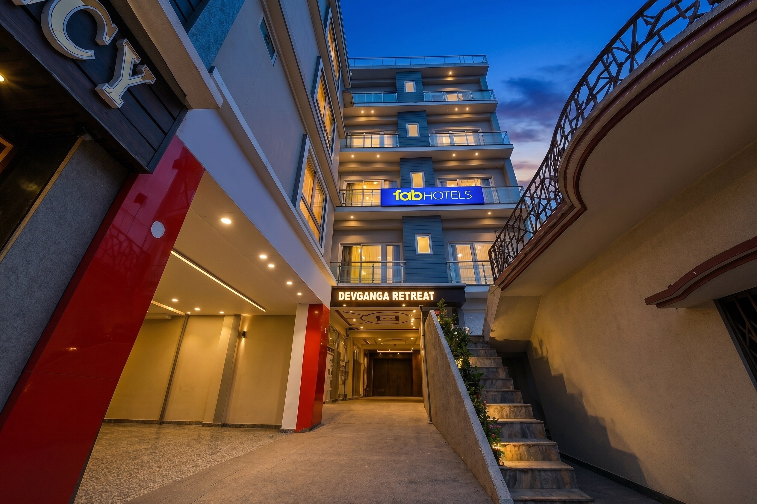 FabHotel Dev Ganga Retreat
