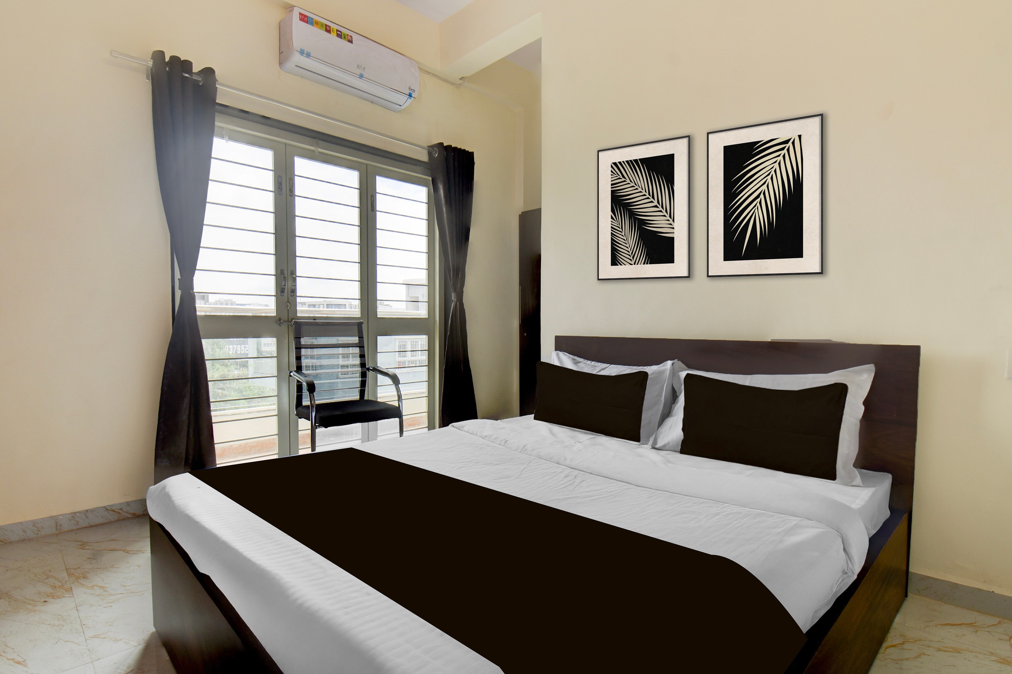 Hotel O Aura Suiites