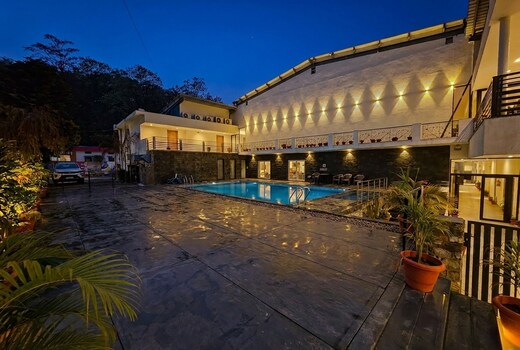 TRIBHAV Corbett Bliss (A Pool Resort with Jungle View Rooms, Dhikuli)