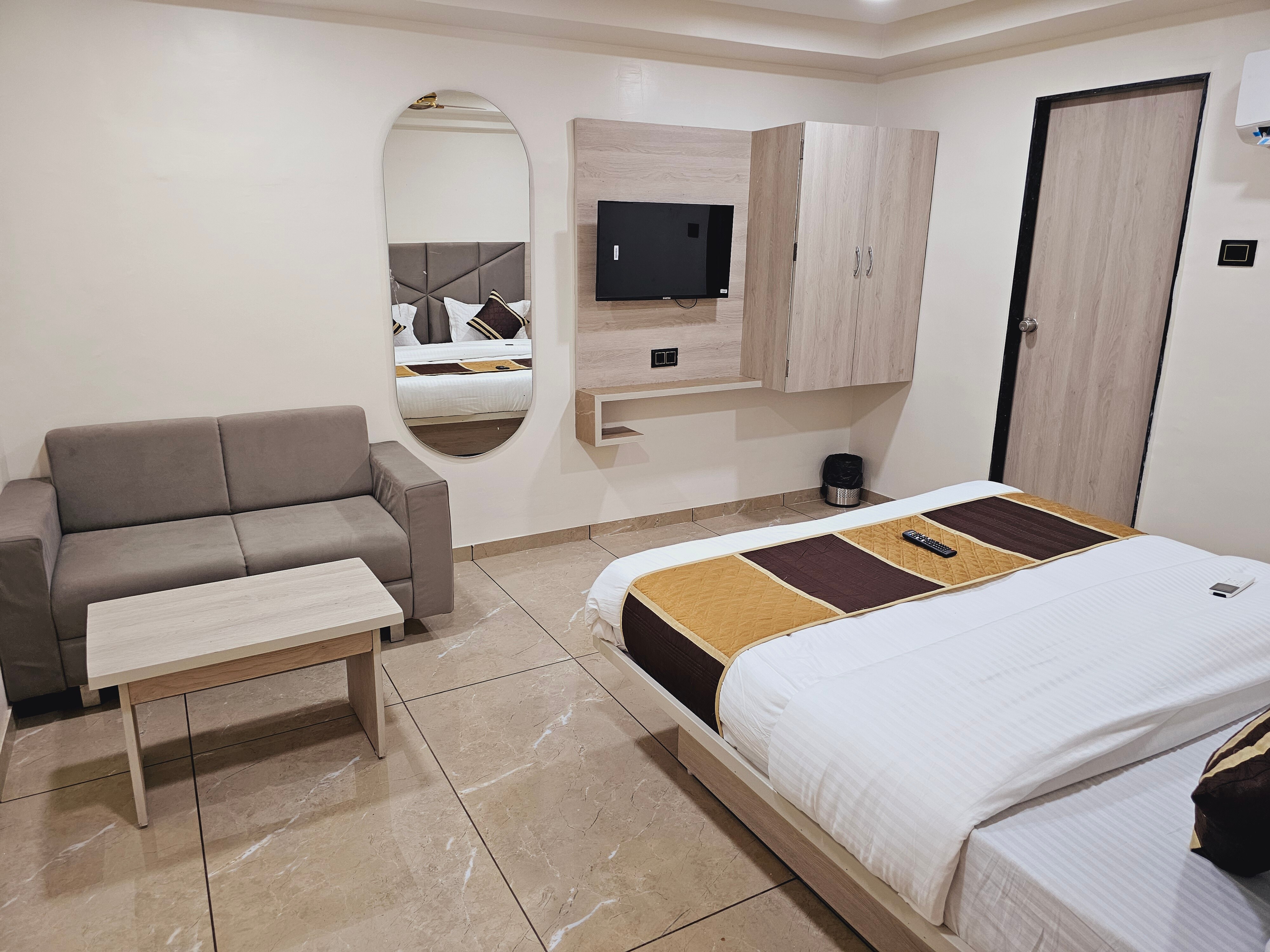 Hotel RK Villa Bapunagar