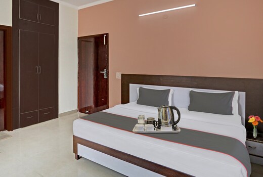 Hotel O B.S Residency
