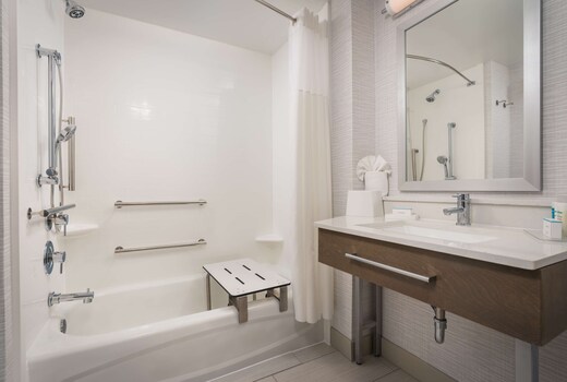 Hampton Inn - Springfield