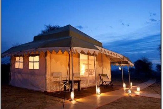 Divya Kumbh Luxury Retreat 700m from Sangam by BluSalzz