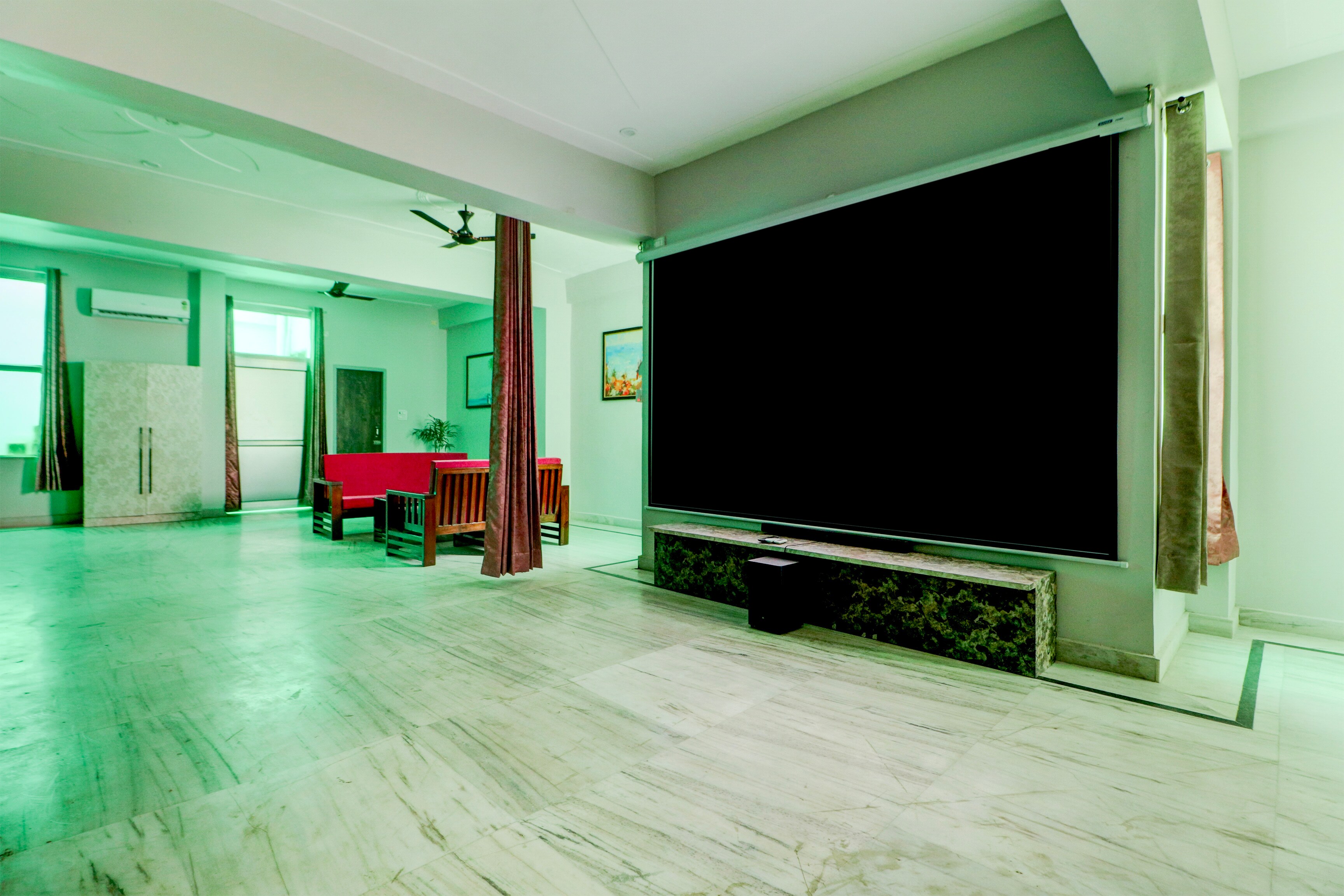 Main gallery