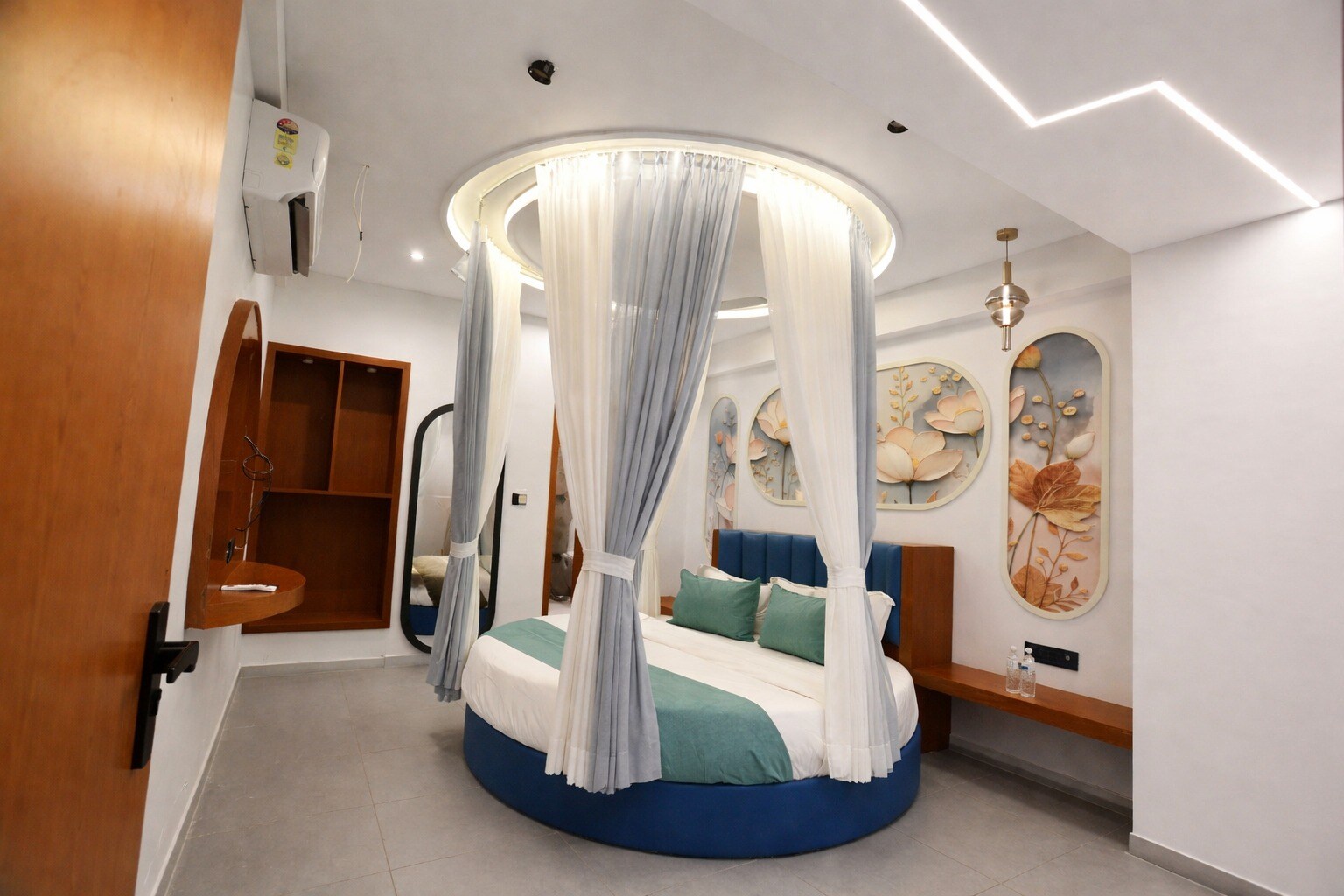 Main gallery