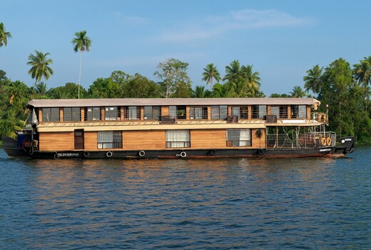 Bluerain Houseboat