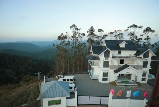 Paadi Holidays