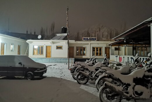 Rigjung Guest House | Rooms & Caretaker