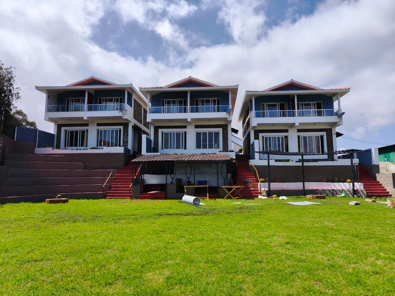 LONGWOOD RESORTS
