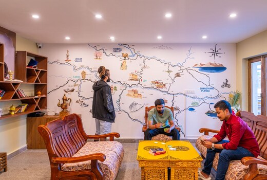Hotel Bayshu ( The Hosteller Leh )