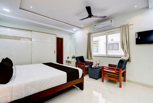 Hotel O Aditya Suites