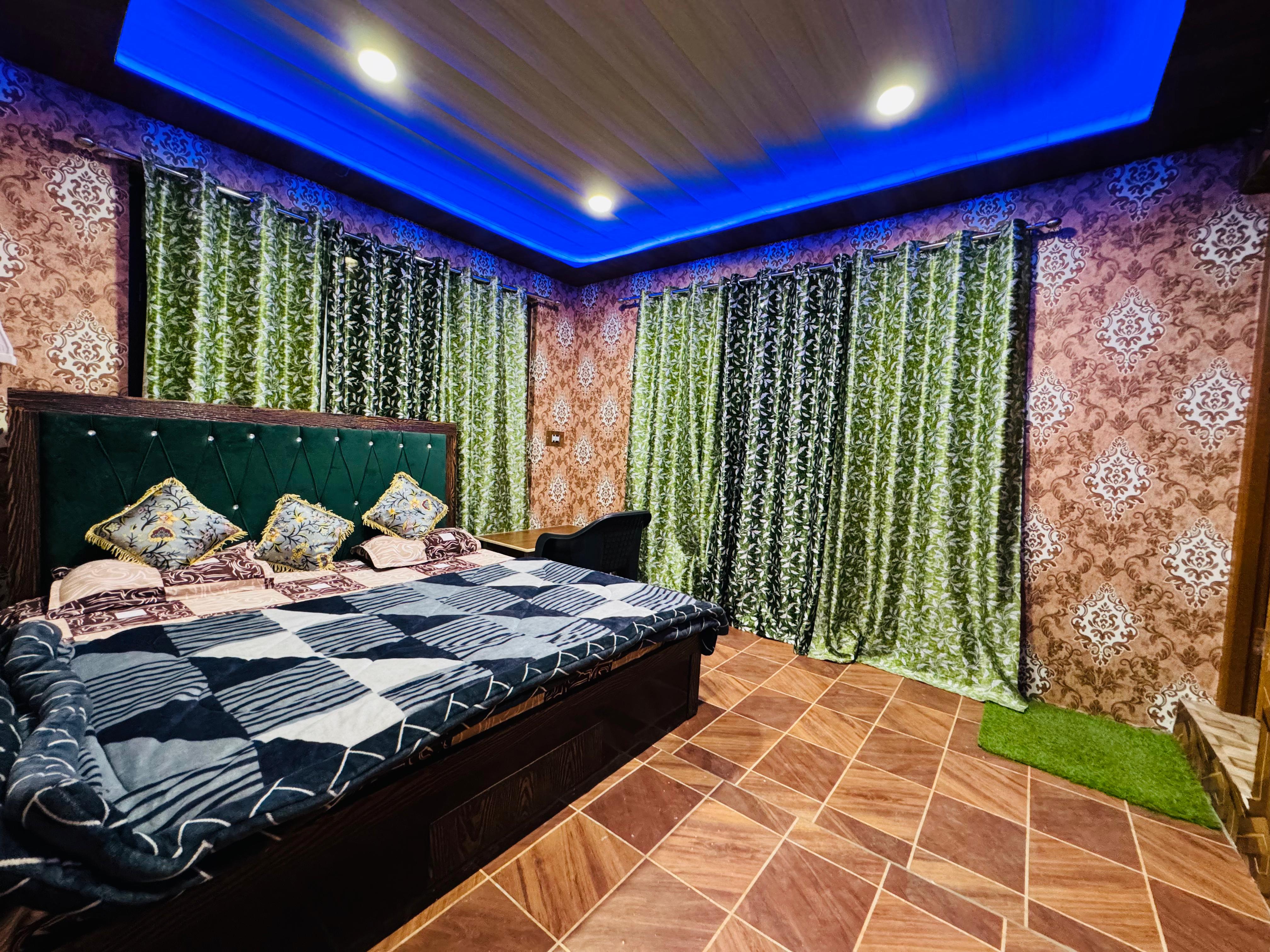 Gudoo Paying Guest House