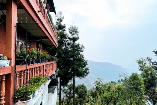Tashi Homestay by StayApart
